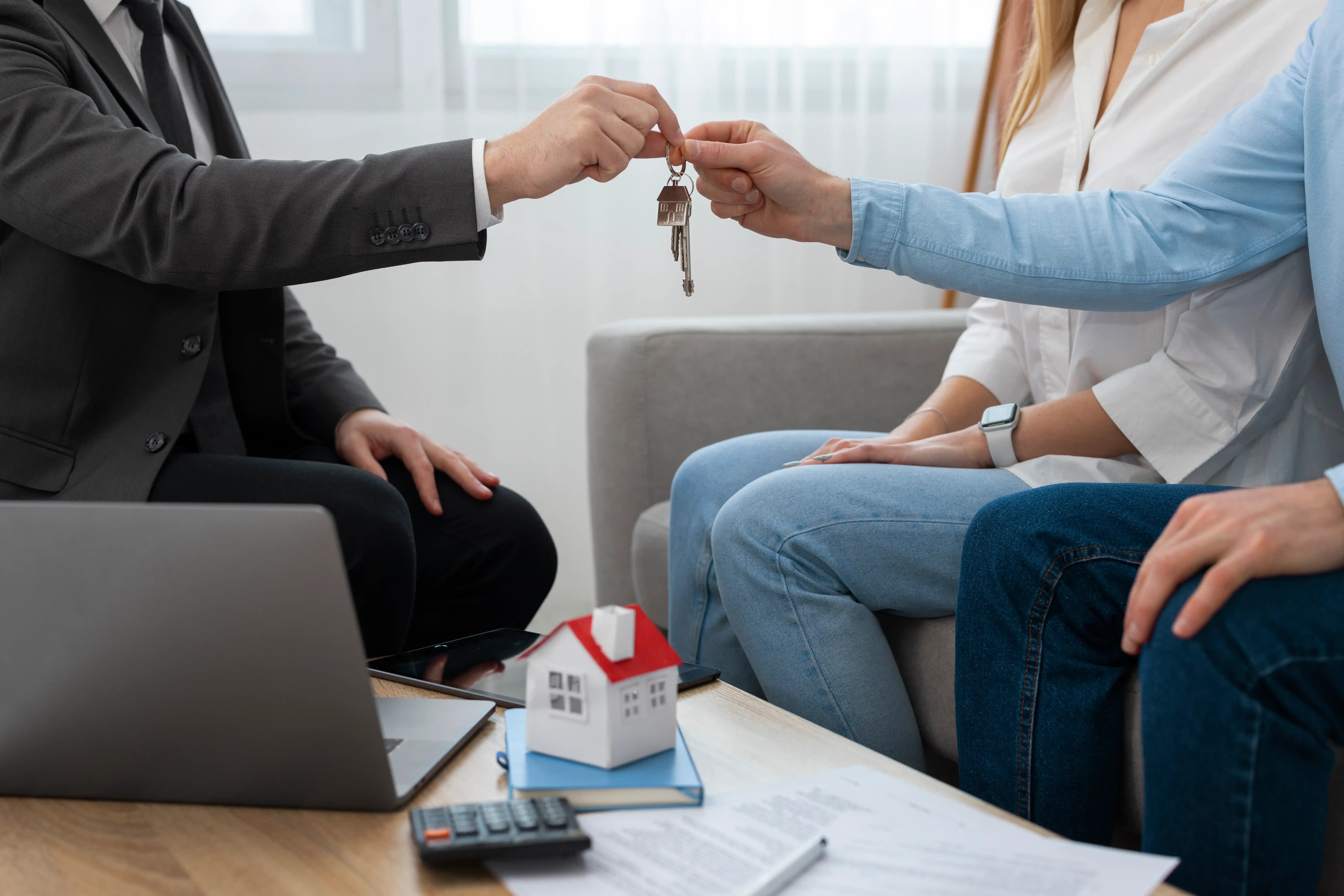 Can Americans buy property in Spain